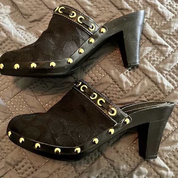 Coach Cadence Clogs in black with gold studs! - Picture 3 of 9